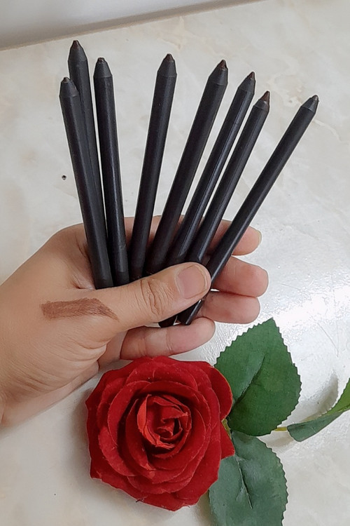 مداد ابروی قهوه ای