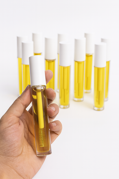 سرم تقویتی مژه وابرو