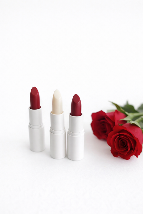 بالم لب توت فرنگی و بالم لب نارگیلی